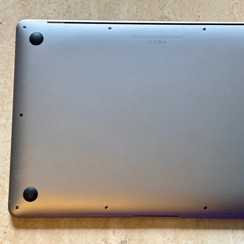 Apple MacBook Air (In Box) - Picture 3 of 12